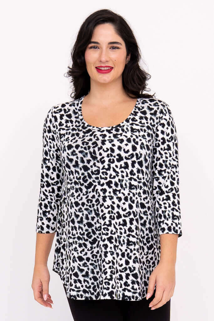 Front view of model wearing Jazz 3/4 sleeve bamboo leopard print top