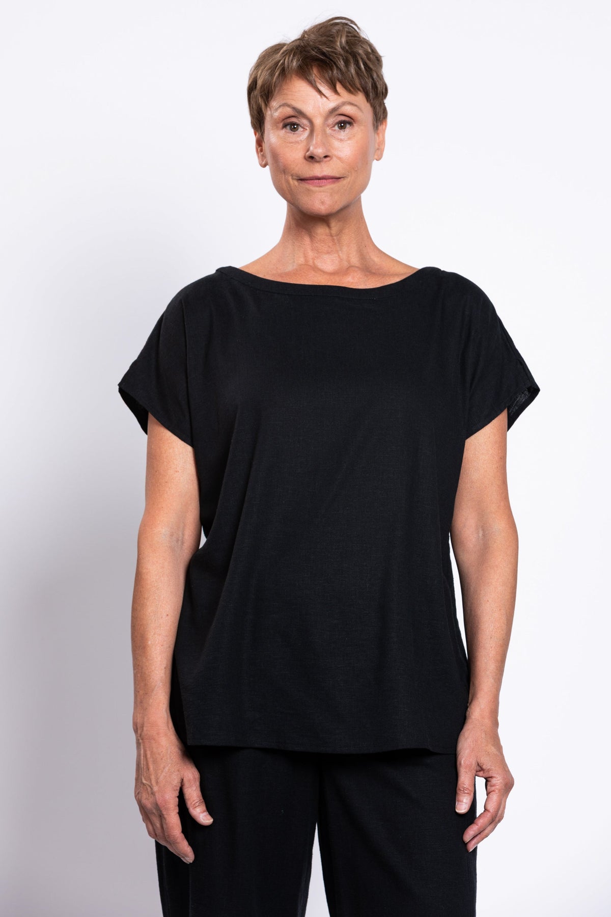 Aria Tee, Black, Linen Viscose