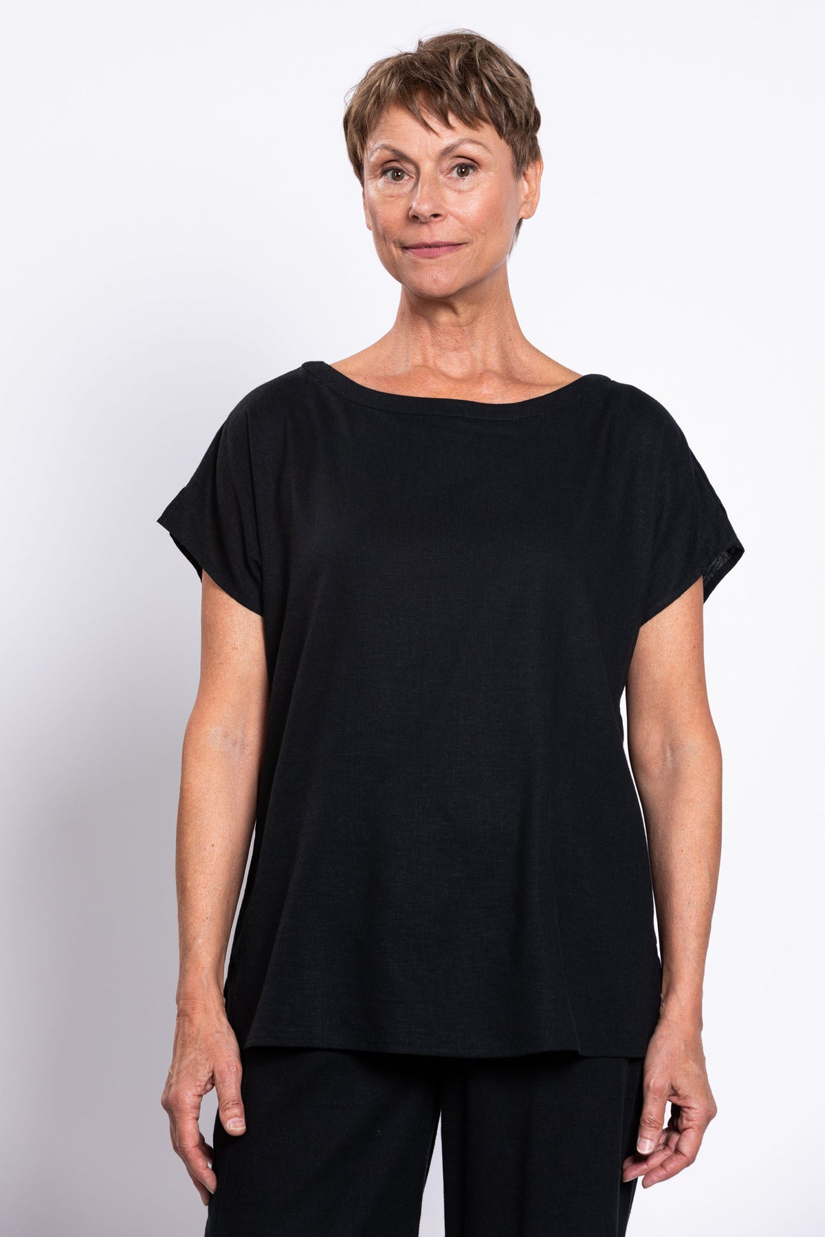 Aria Tee, Black, Linen Viscose