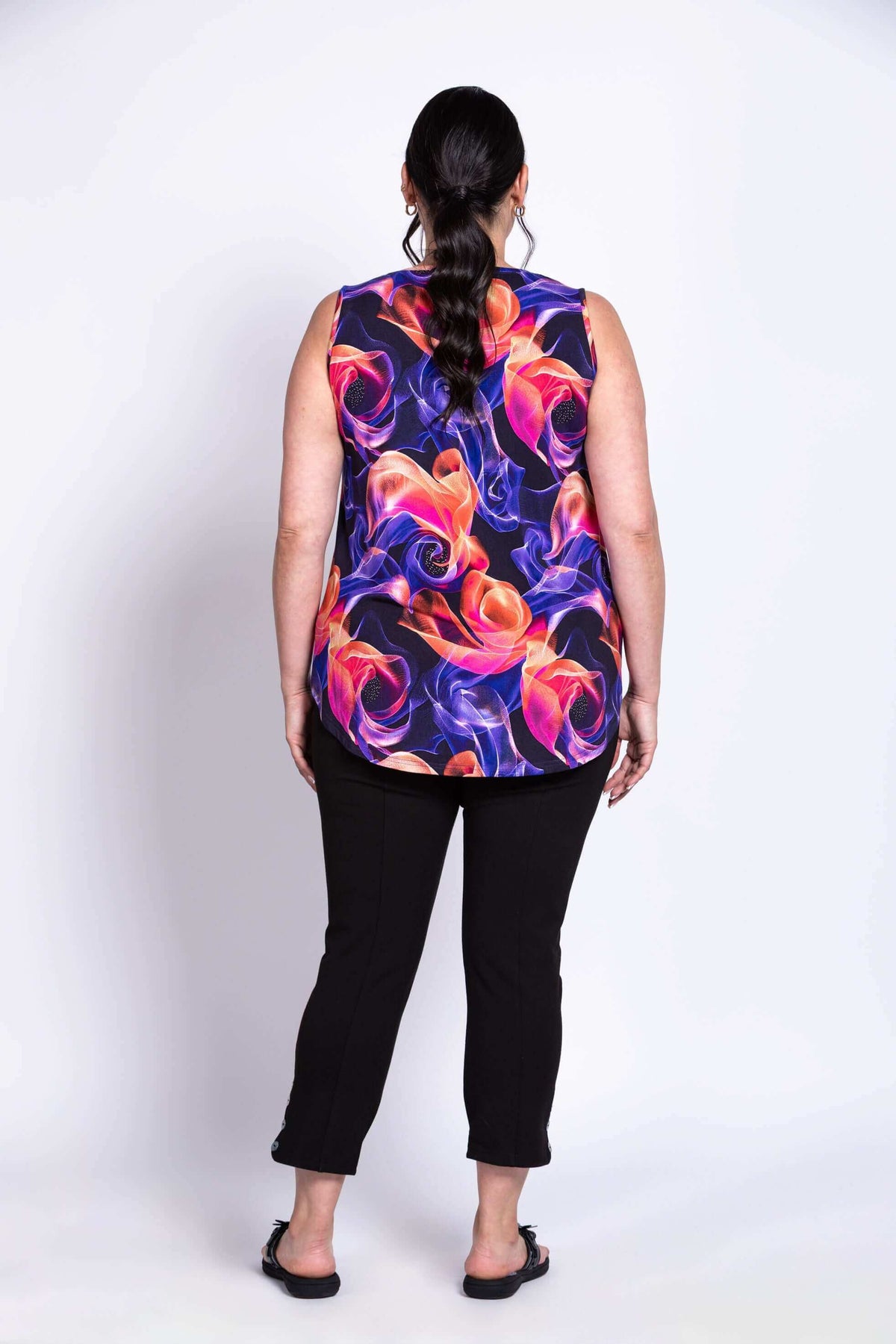 Back view of model wearing Jazz Tank in Violet Aura bamboo print