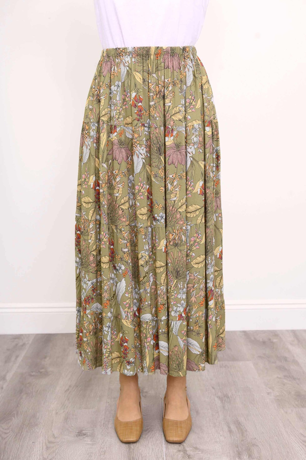 Floral Roma skirt close-up, front detail of fabric and waistband