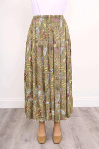Floral Roma skirt close-up, front detail of fabric and waistband