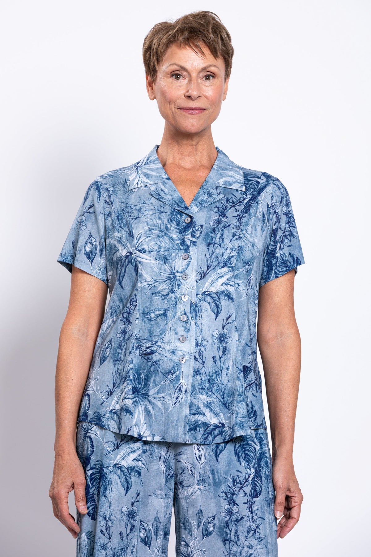 Samantha Blouse, Indigo Escape, Linen Bamboo