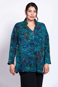 Side angle view of model in Shirley Blouse Mosaic Indigo showing sleeve detail