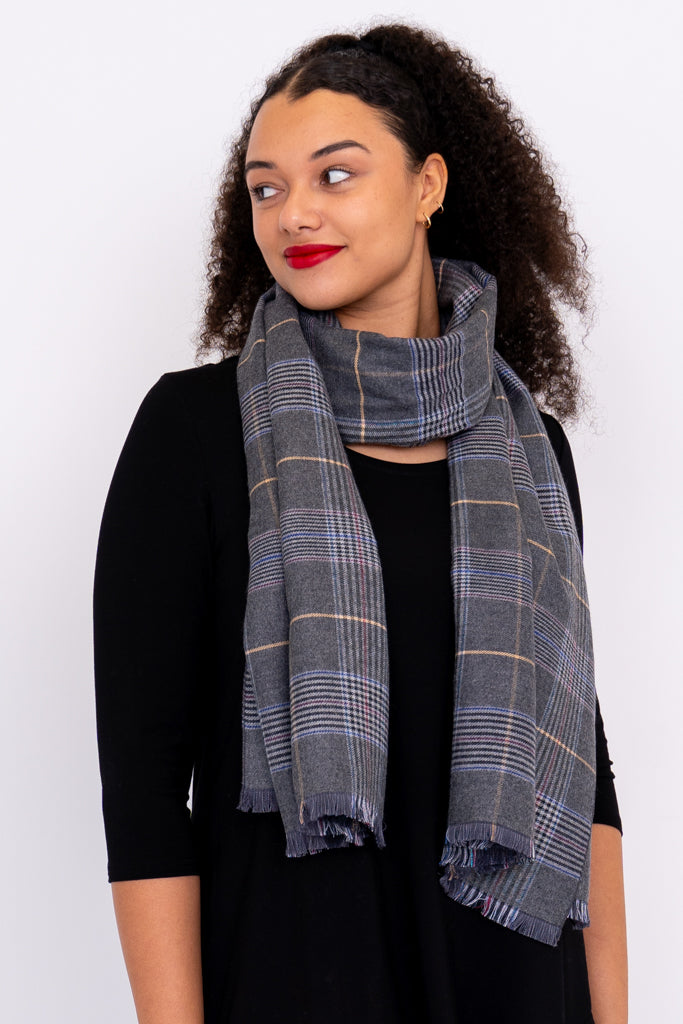 Cozy Scarf, Dark Grey Tartan