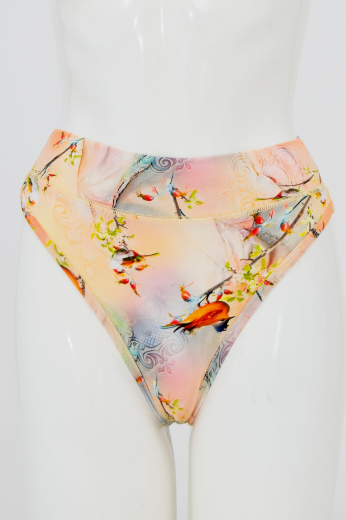 La Thong, Songbird, Bamboo