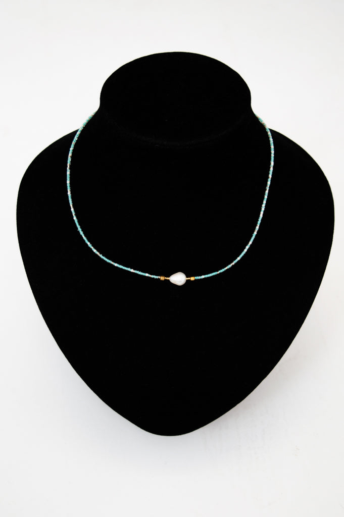Short Necklaces - One Pearl