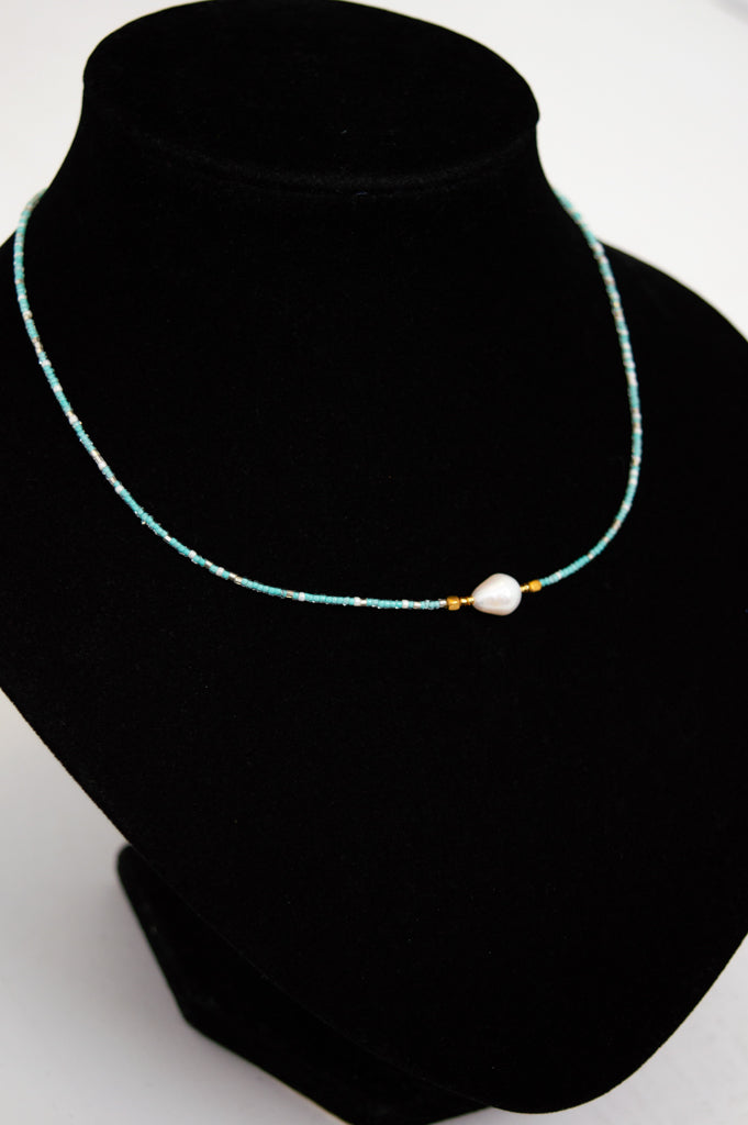 Short Necklaces - One Pearl