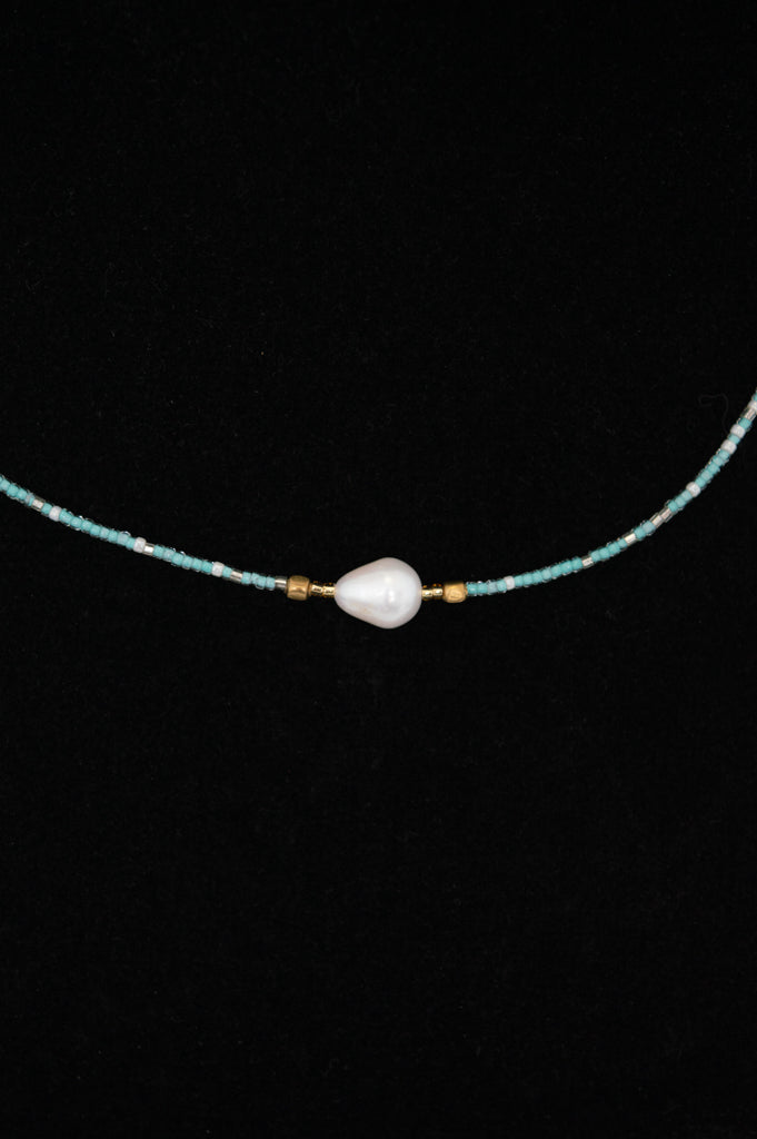 Short Necklaces - One Pearl