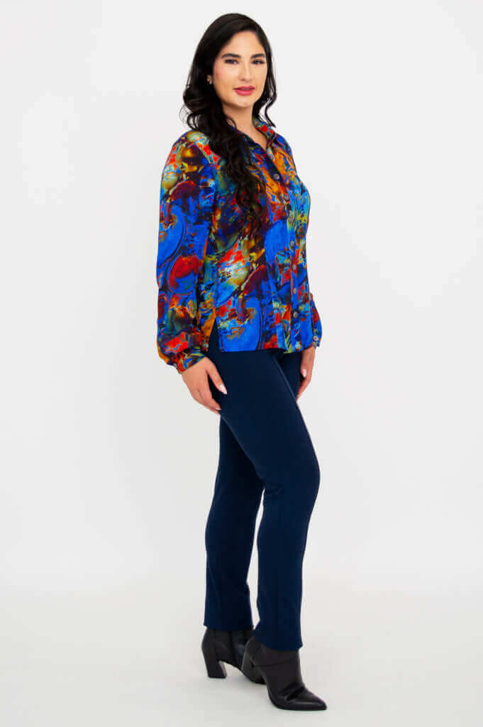 Side view of woman in Linzy bamboo and linen blouse with artistic print