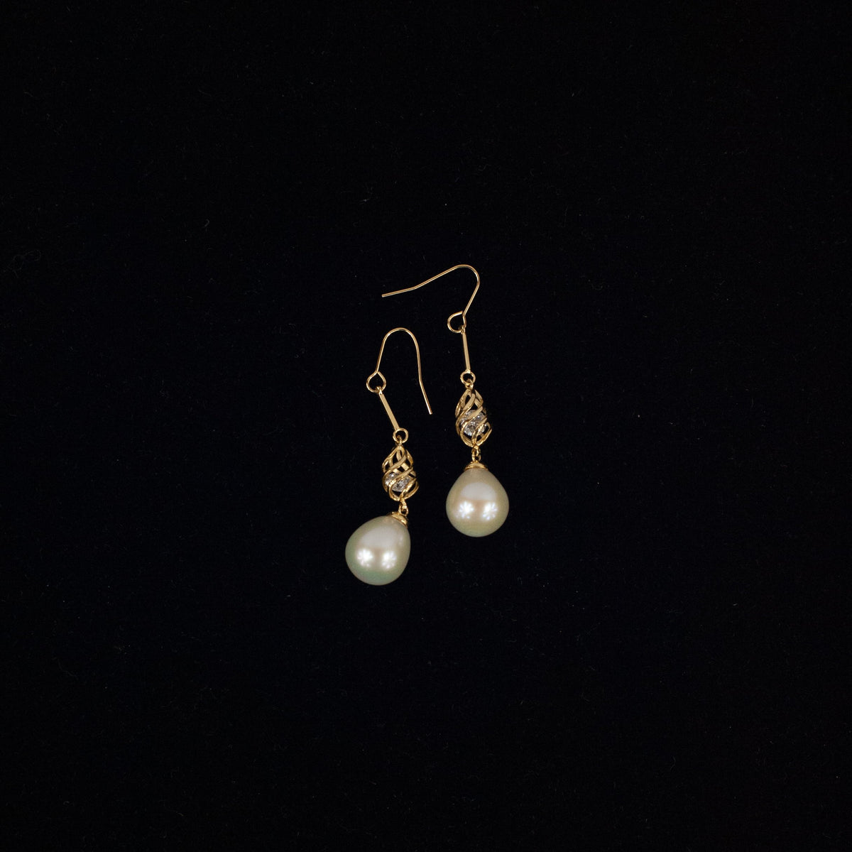 Pearl Droplet A Earrings - Blue Sky Clothing Co