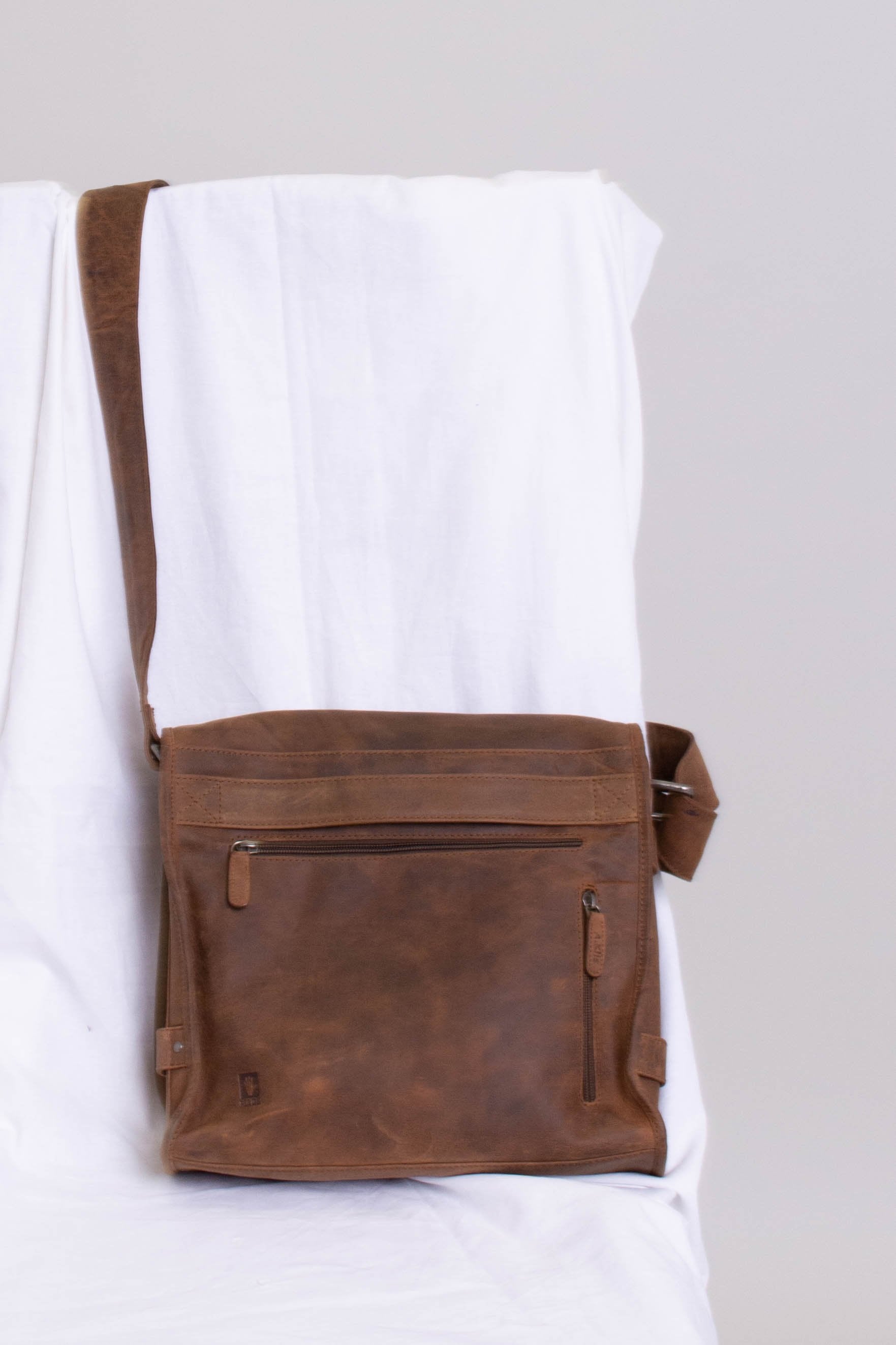 Adrian Klis 2471 Messenger Bag Buffalo Leather LTD USA WEBSITE BLUE SKY